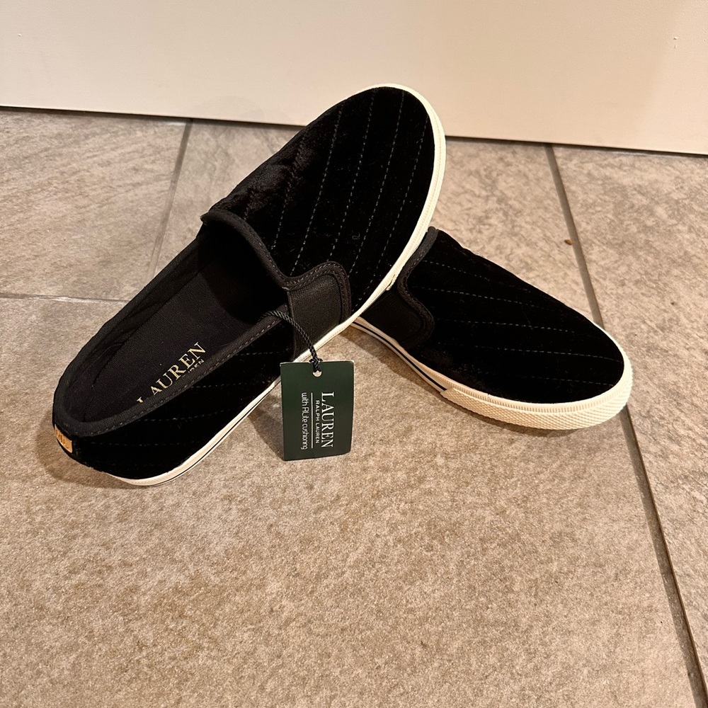 NEW w/o box Ralph Lauren Women’s Black Slip-On velvet SALE + FREE earrings!
